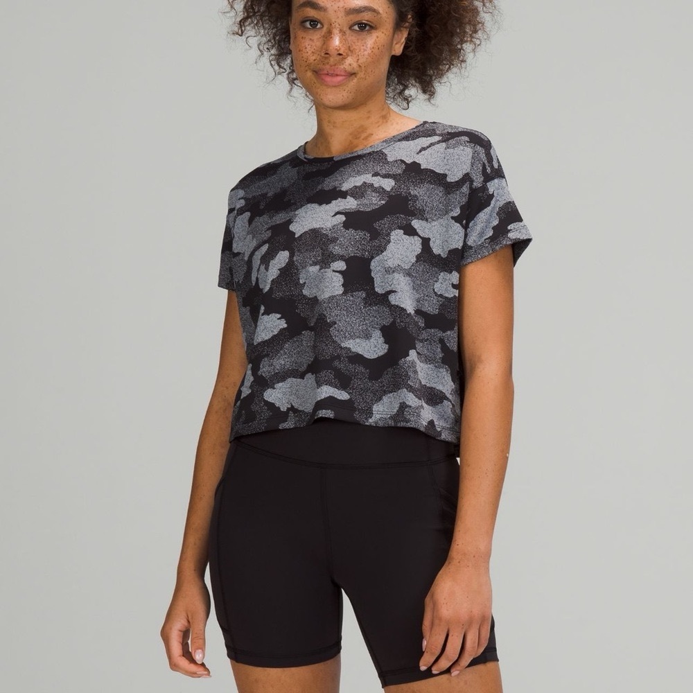 Lululemon Athletica Cates Training Tee Heritage Black Camo Cropped